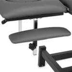 Elektrooniliselt reguleeritav rehabilitatsiooni ja massaažilaud Fortis 5 Ergo, käsipuldiga, hall valge2