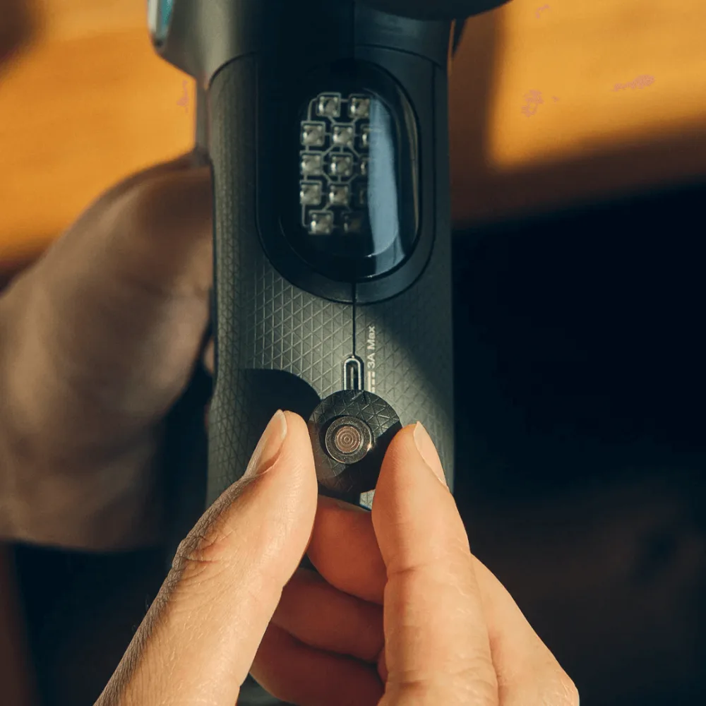Theragun PRO Plus juhtmevaba laadimisalus4