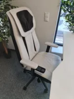 massaažifunktsiooniga kontoritool