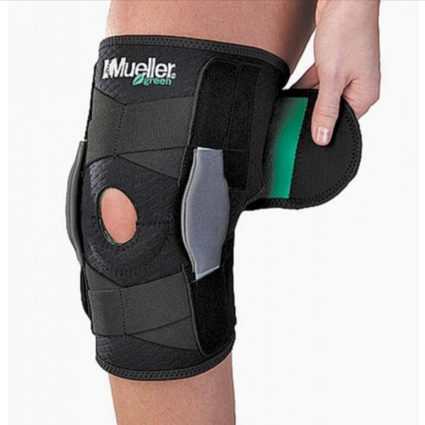 Mueller Green Self-Adjusting® kohandatava suurusega hingedega põlveortoos