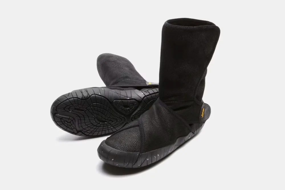 Vibram furoshiki shearling mid cut boot Black Vibram furoshiki shearling mid cut boot Black