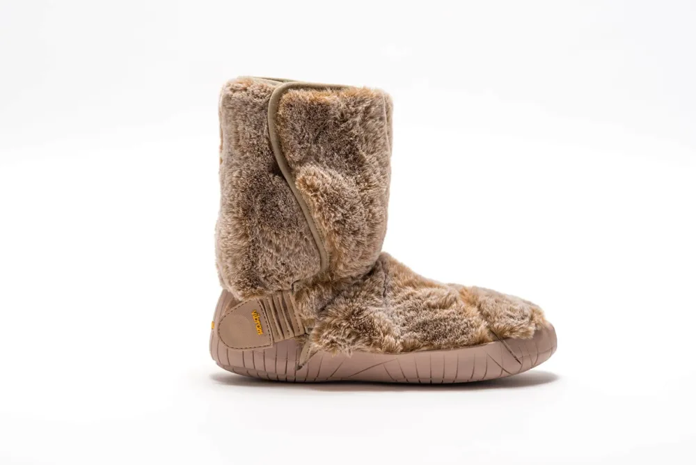 vibram furoshiki lapland fur boots 5.jpg vibram furoshiki lapland fur boots 5.jpg