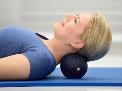 Myofascia massaažipall u 8 cm, must